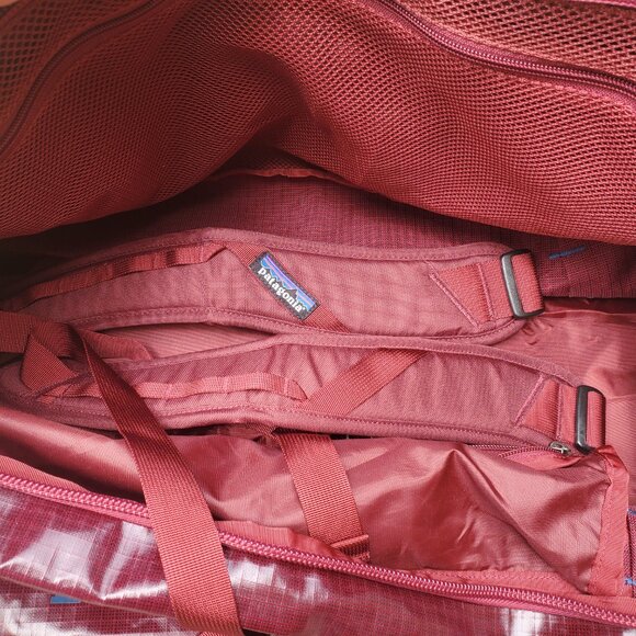 EUC Patagonia 55L Black Hole Duffel Bag Pack Gloss dark WAX RED duffle - Picture 11 of 12
